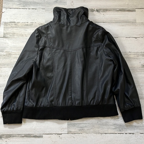 Beverly Hills Polo Club Leather Jacket - Picture 2 of 4